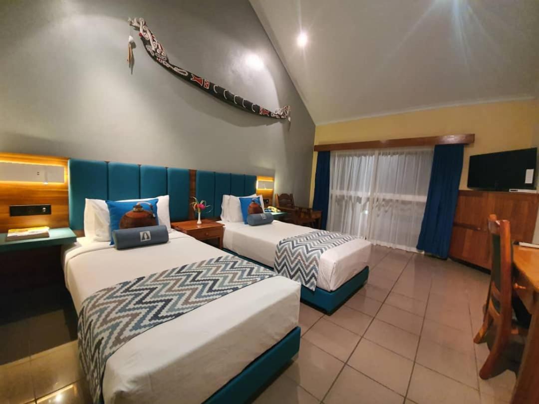 Alotau International Hotel Buitenkant foto