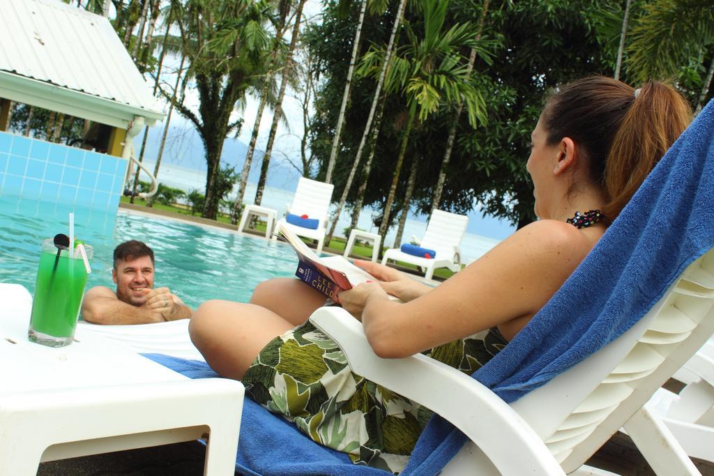 Alotau International Hotel Buitenkant foto