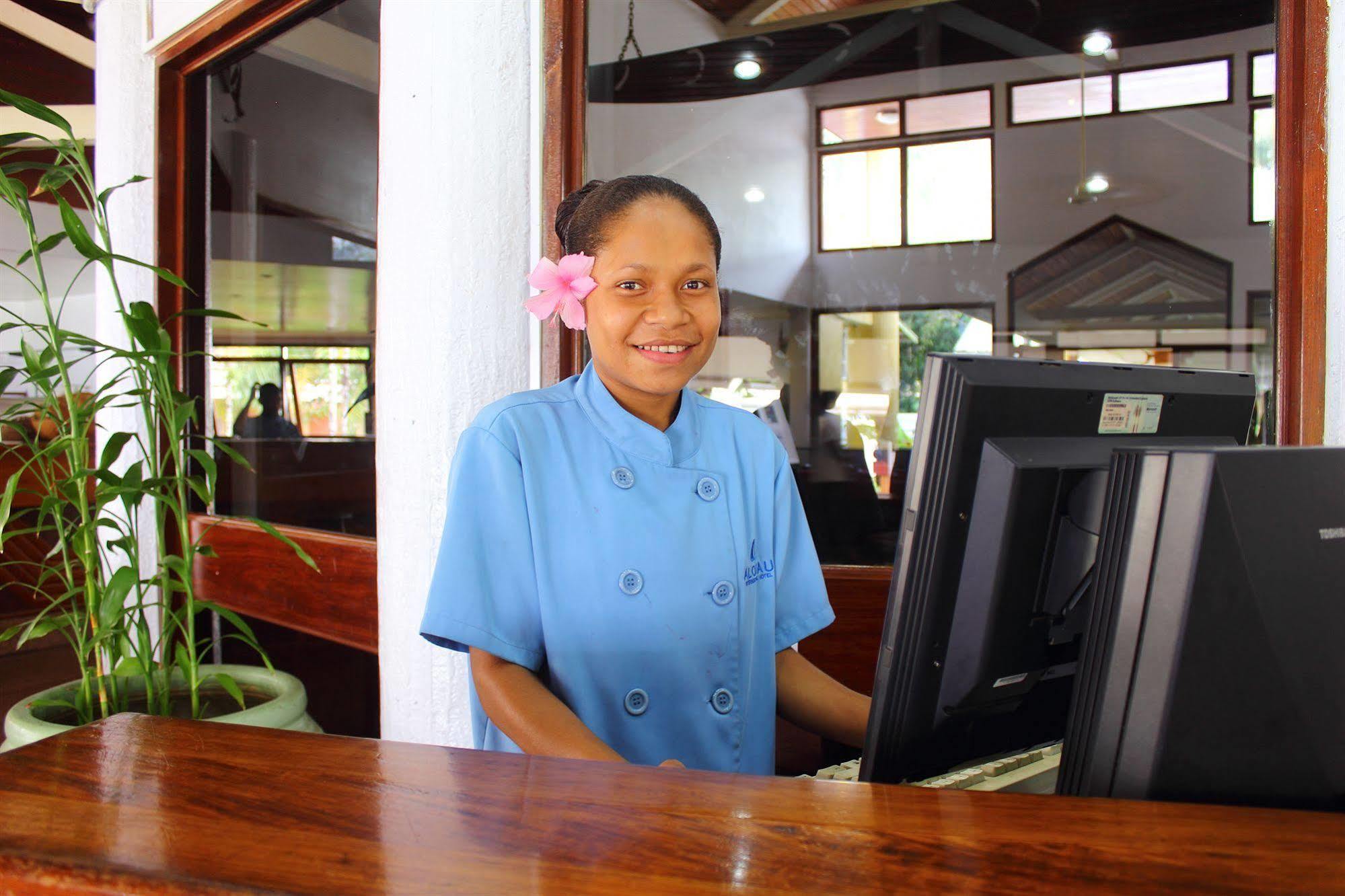 Alotau International Hotel Buitenkant foto
